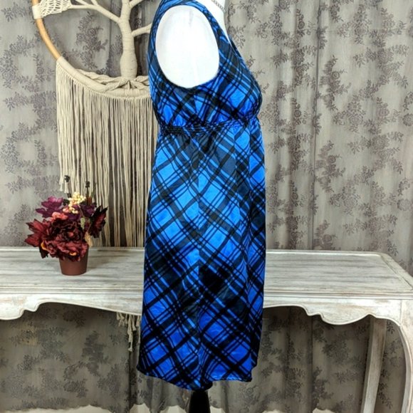 Delia's vintage blue and black plaid slinky dress - Picture 5 of 9